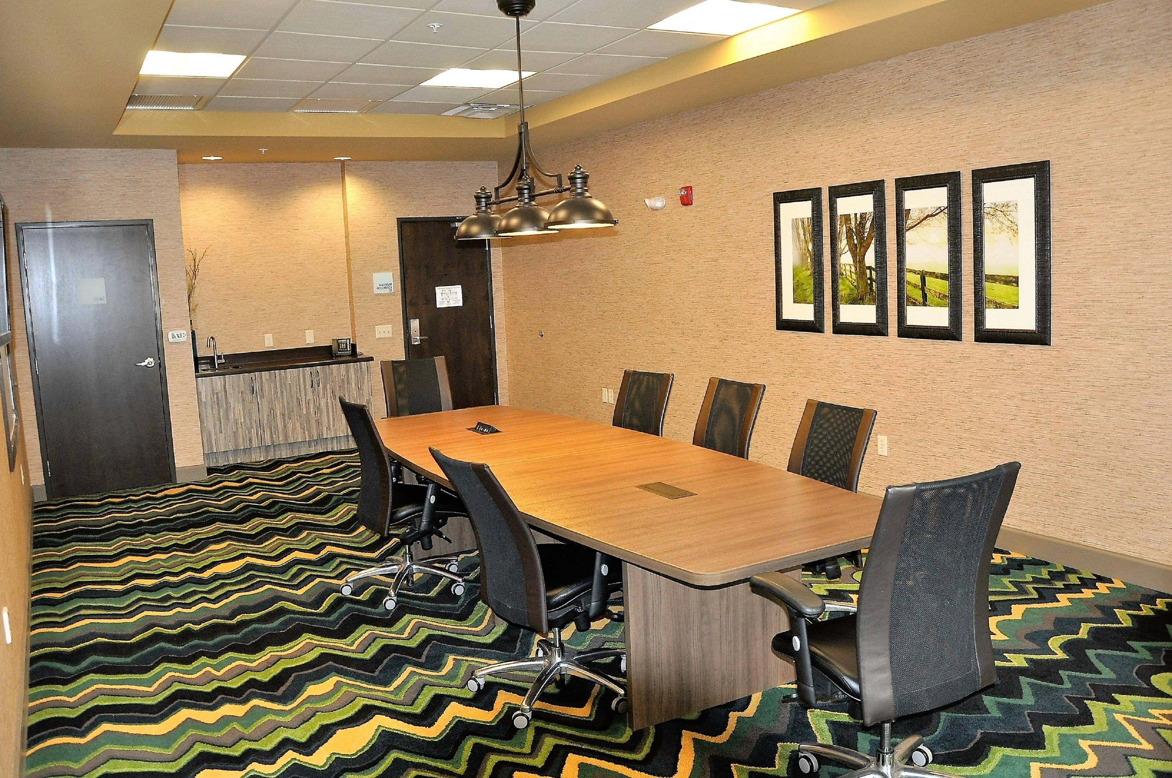 Holiday Inn Express & Suites Perry-National Fairground Area By Ihg Экстерьер фото